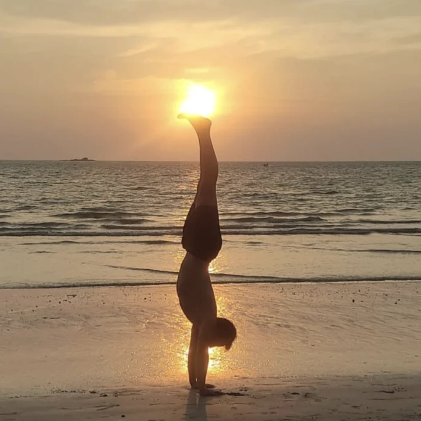 Danny AcroUmbrella Acroyoga Teacher